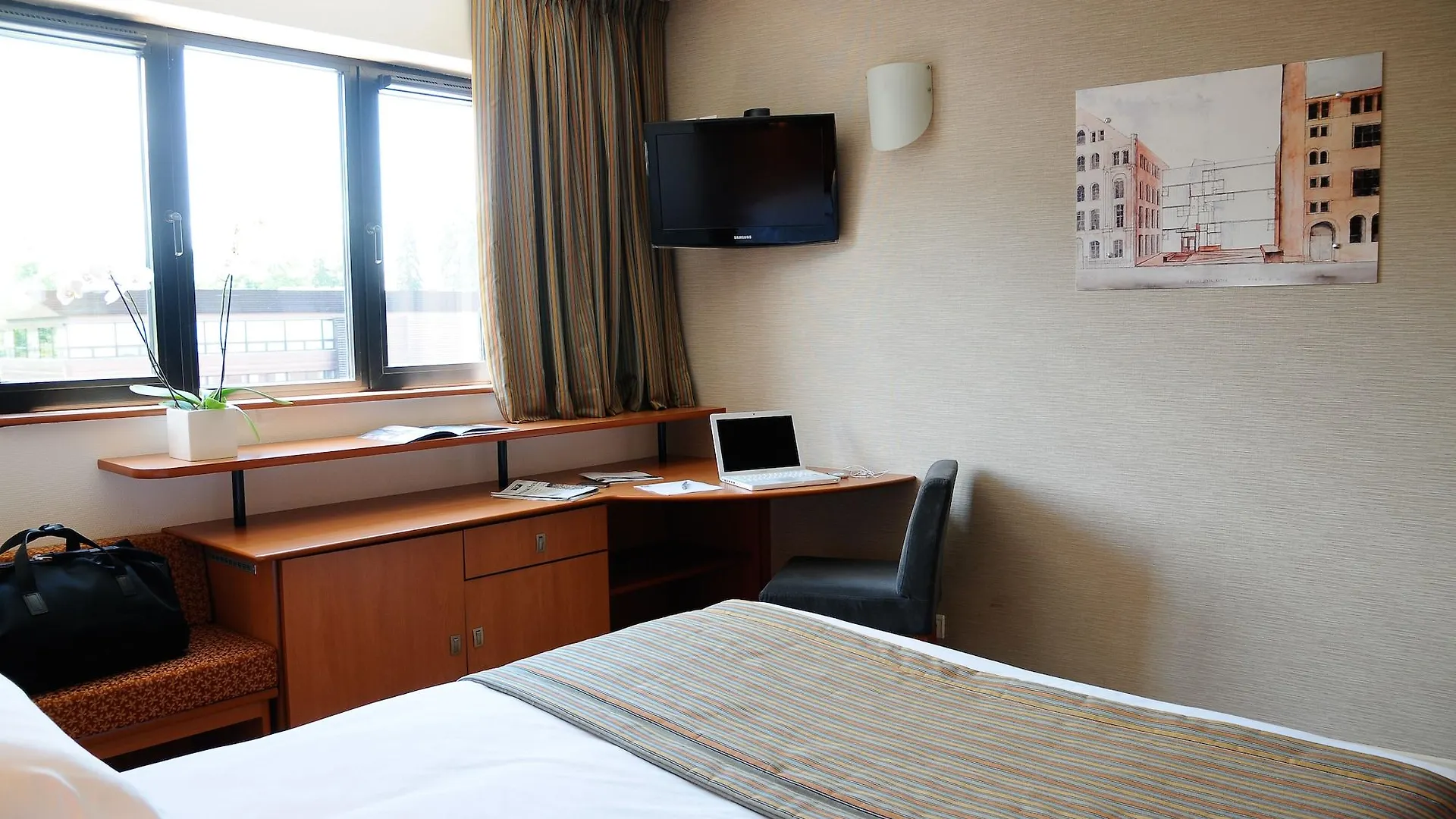 ****  Hotel Archamps Porte Sud De Geneve France