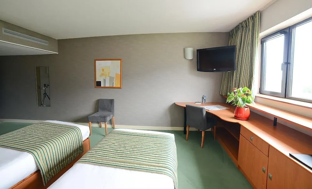 Hotel Archamps Porte Sud De Geneve