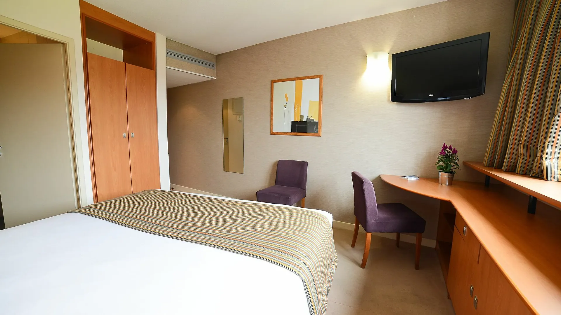 ****  Hotel Archamps Porte Sud De Geneve France